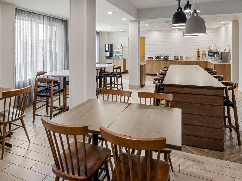 Fairfield Inn & Suites Columbus East image