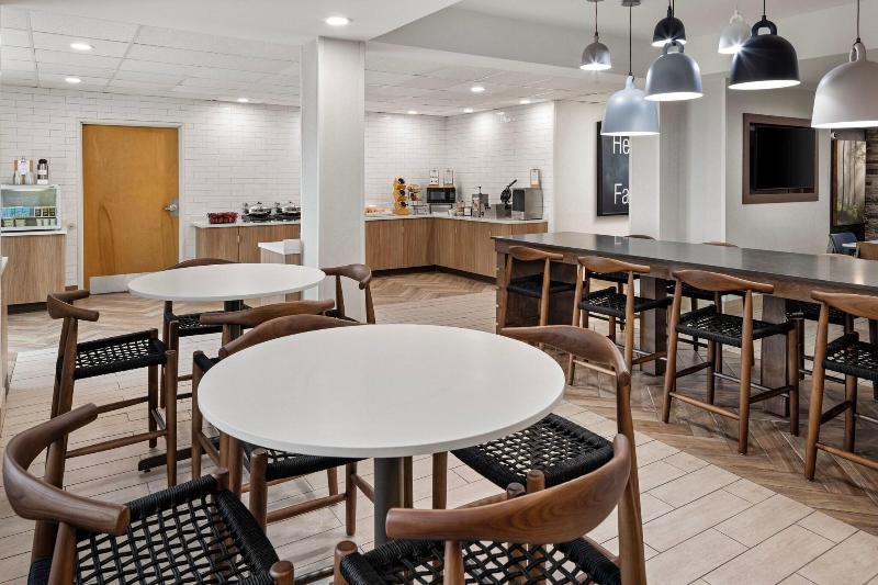 Fairfield Inn & Suites Columbus East image