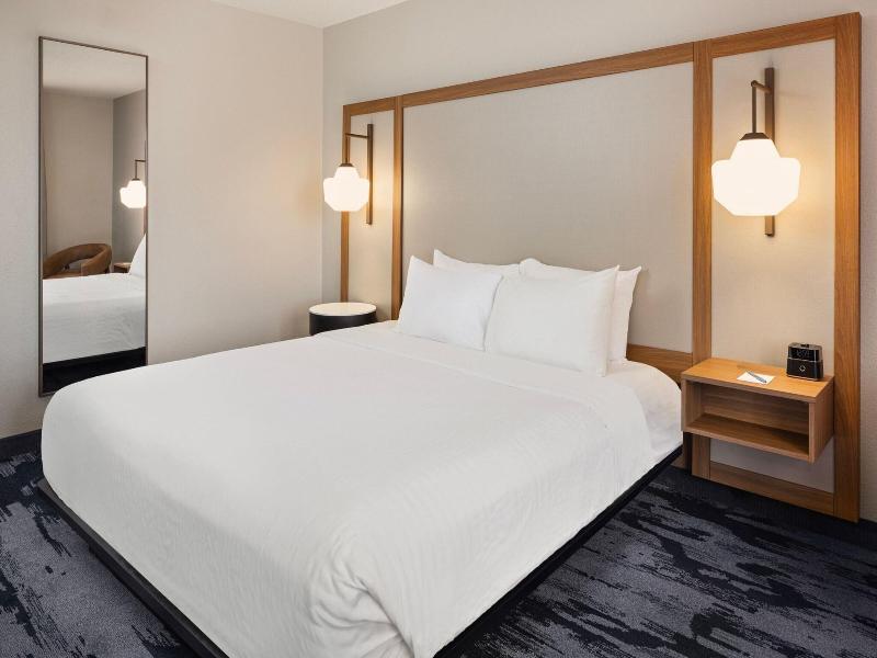 Fairfield Inn & Suites Columbus East image