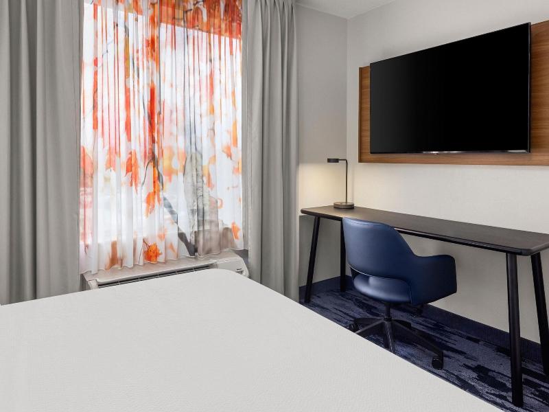 Fairfield Inn & Suites Columbus East image