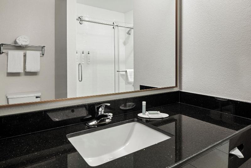 Fairfield Inn & Suites Columbus East image