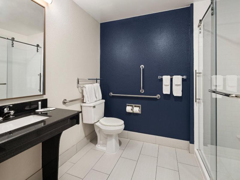 Fairfield Inn & Suites Columbus East image