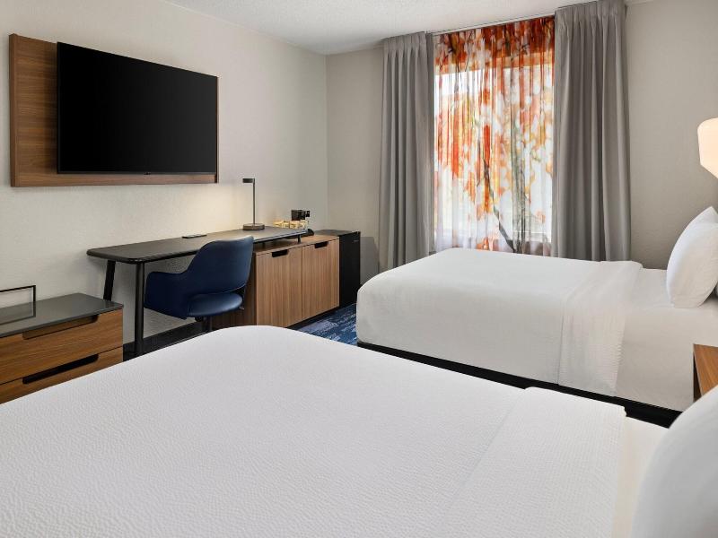 Fairfield Inn & Suites Columbus East image