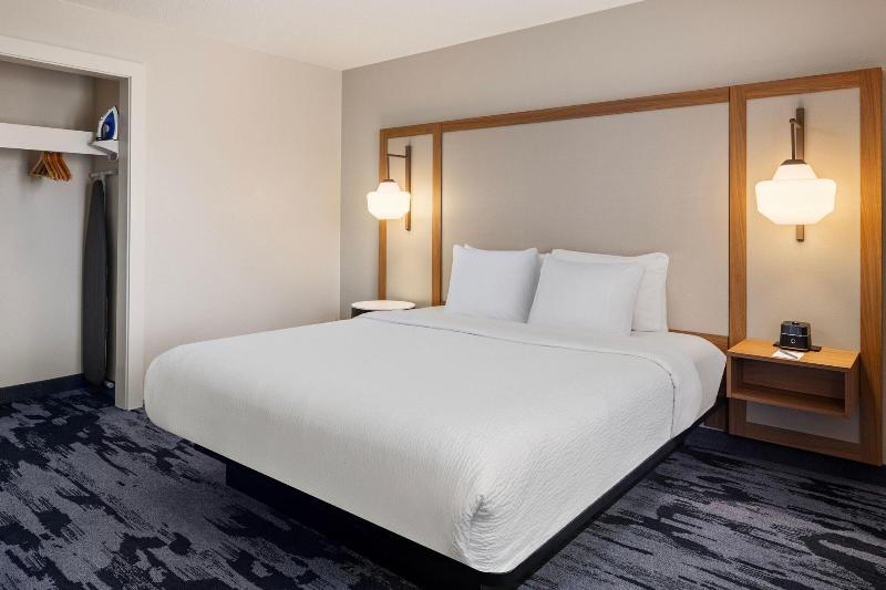 Fairfield Inn & Suites Columbus East image