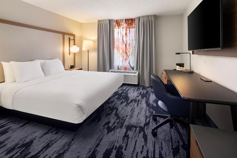 Fairfield Inn & Suites Columbus East image