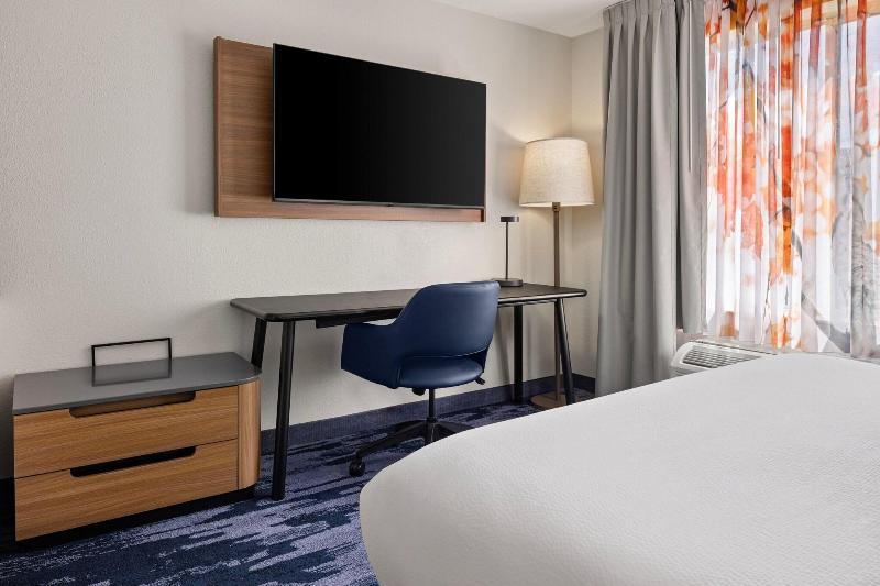 Fairfield Inn & Suites Columbus East image