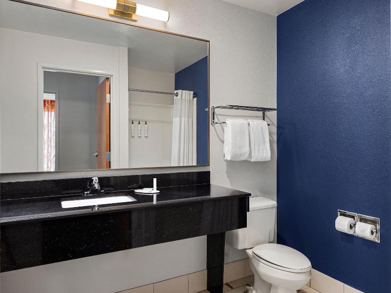 Fairfield Inn & Suites Columbus East image