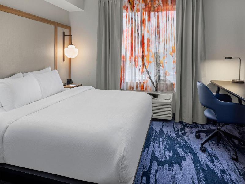 Fairfield Inn & Suites Columbus East image