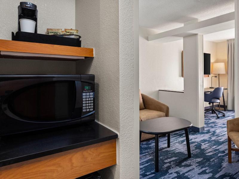 Fairfield Inn & Suites Columbus East image
