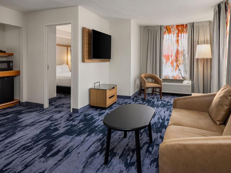 Fairfield Inn & Suites Columbus East image
