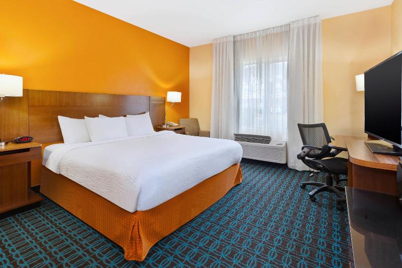 Fairfield Inn & Suites Columbus East image