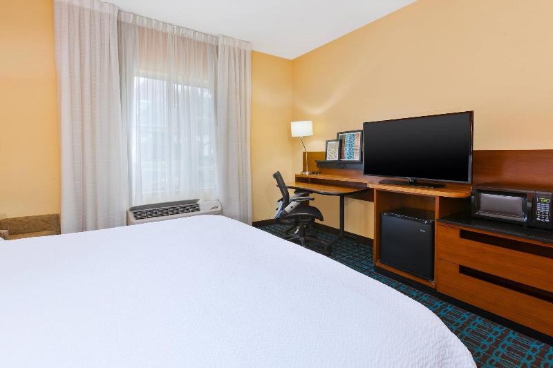 Fairfield Inn & Suites Columbus East image