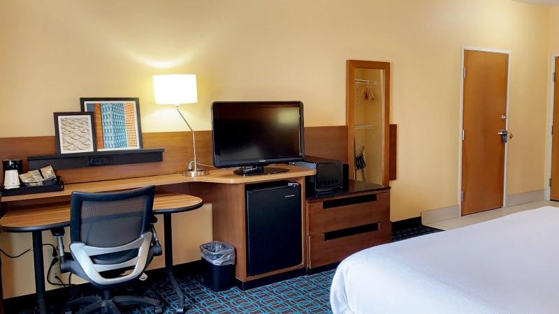 Fairfield Inn & Suites Columbus East image