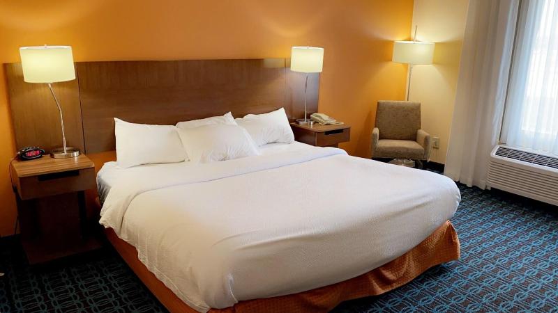 Fairfield Inn & Suites Columbus East image