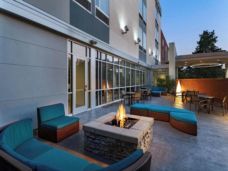 Springhill Suites Houston The Woodlands image
