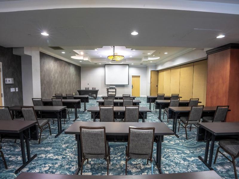 Fairfield Inn & Suites by Marriott Butler Blvd image