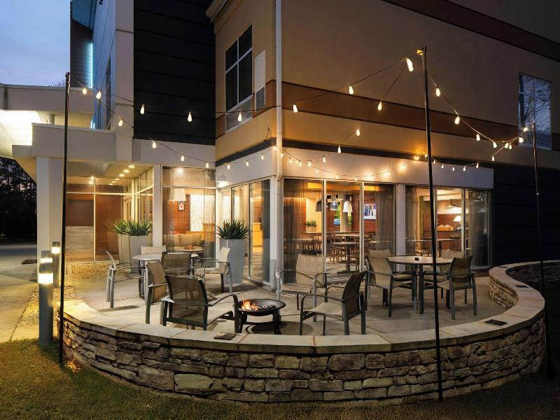 Fairfield Inn & Suites Chesapeake Suffolk image