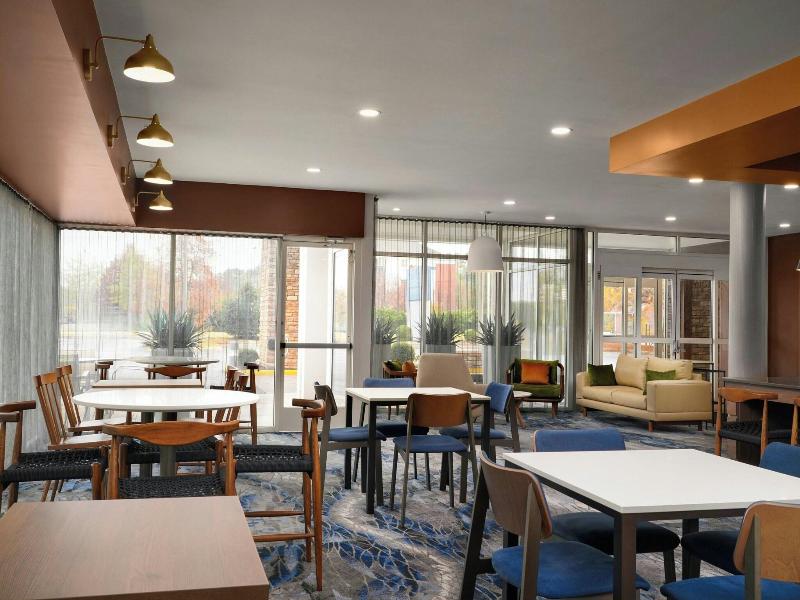 Fairfield Inn & Suites Chesapeake Suffolk image