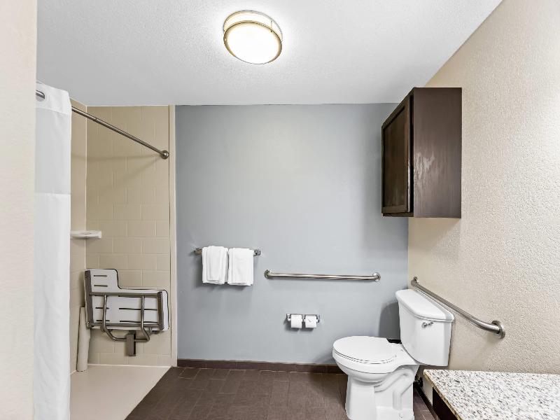 MainStay Suites Lufkin Area image