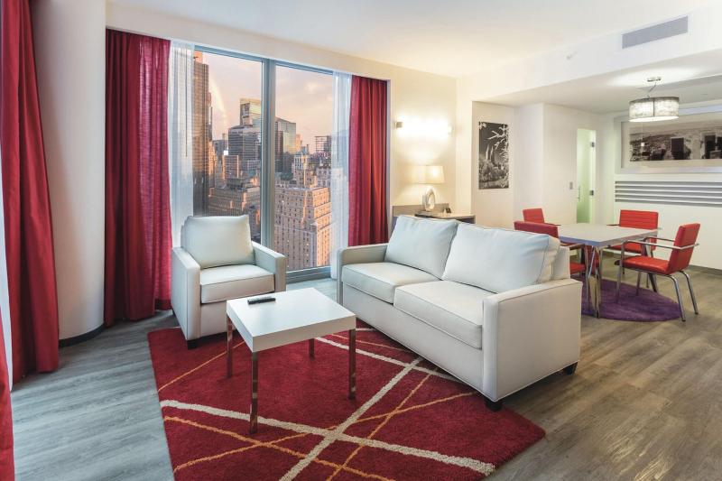 Hotel Riu Plaza New York Times Square image