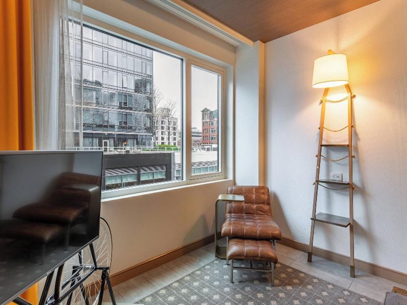 The Envoy Hotel, Autograph Collection image