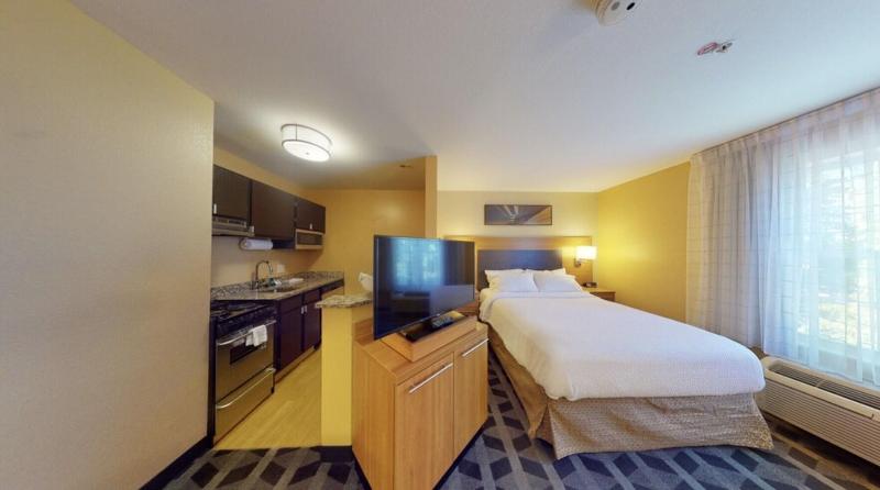 TownePlace Suites Boston Tewksbury/Andover image