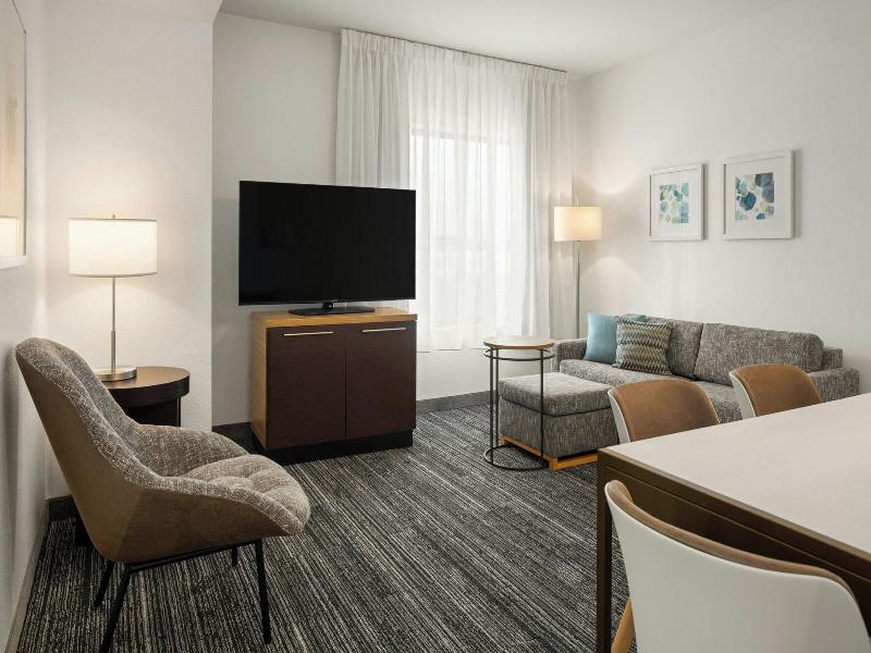 SUITE TWO DOUBLE BEDS — photo 7