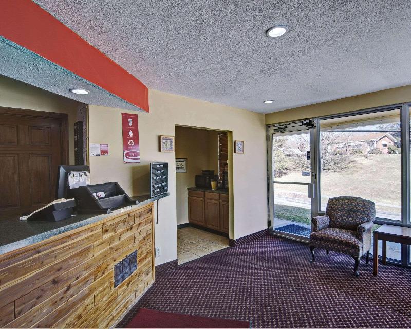 Econo Lodge Near Bluefield College image