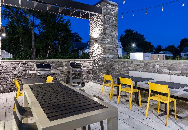 Home2 Suites By Hilton East Haven New Haven image