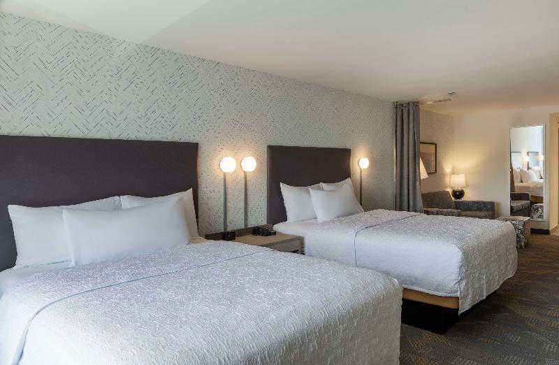 Home2 Suites By Hilton East Haven New Haven image