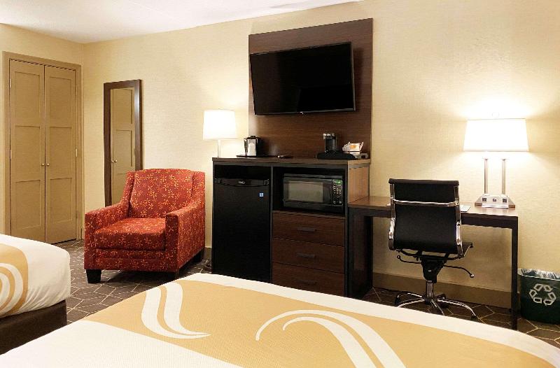 Quality Inn & Suites Evergreen Hotel