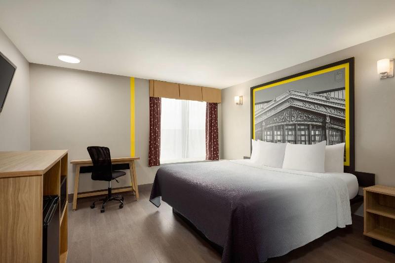 Super 8 By Wyndham Meadowlands image