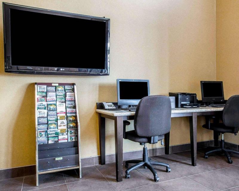 Comfort Inn & Suites adj to Akwesasne Mohawk Casin