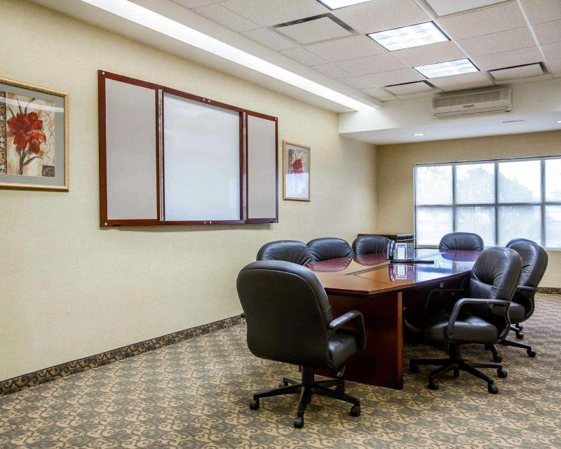 Comfort Inn & Suites adj to Akwesasne Mohawk Casin