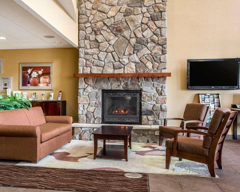 Comfort Inn & Suites adj to Akwesasne Mohawk Casin