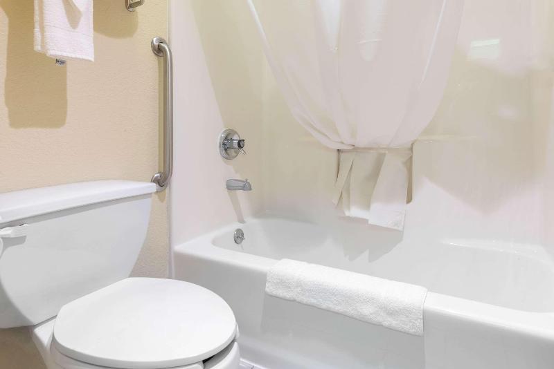 Quality Inn Washington Court House image