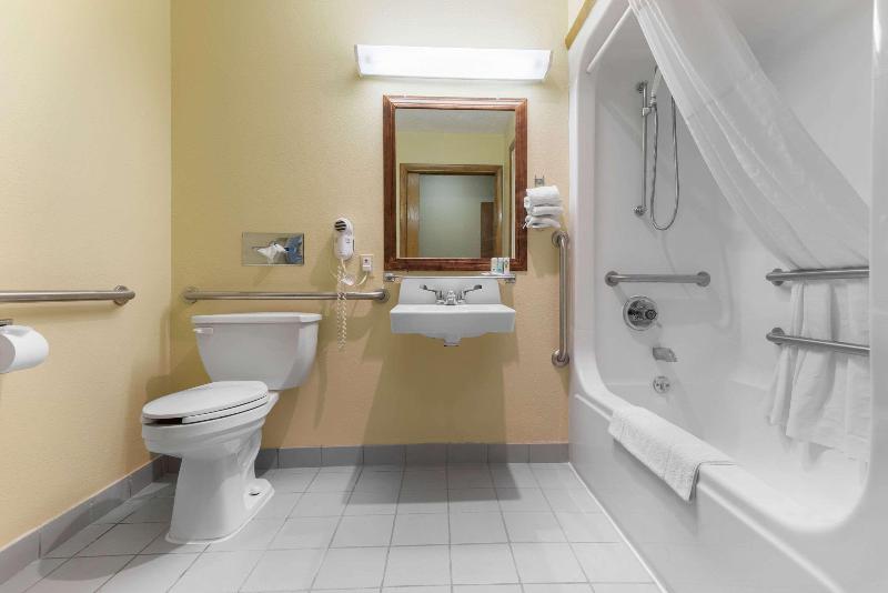 Quality Inn Washington Court House image
