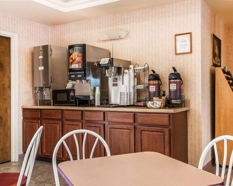 Quality Inn Midway image