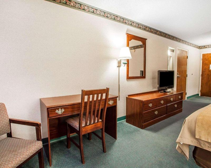 Quality Inn Midway image