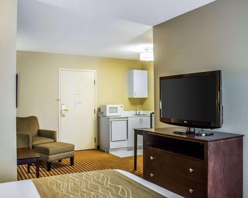 Comfort Inn & Suites located in Dayville image