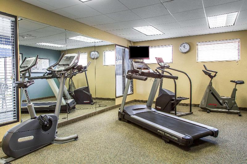 Regency Inn And Suites New London - Mystic image