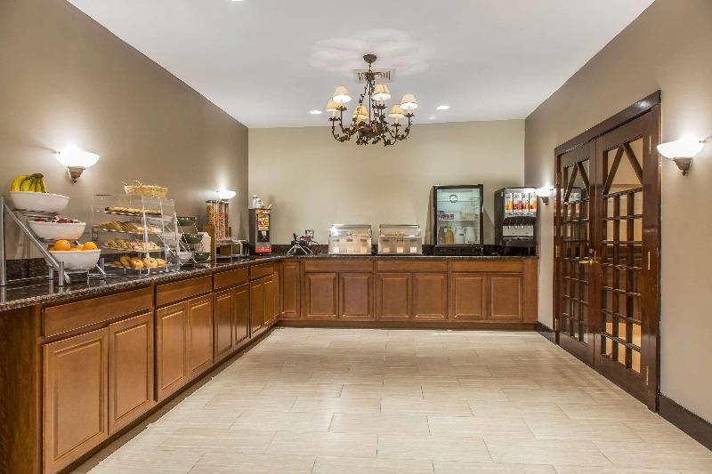 Regency Inn And Suites New London - Mystic image