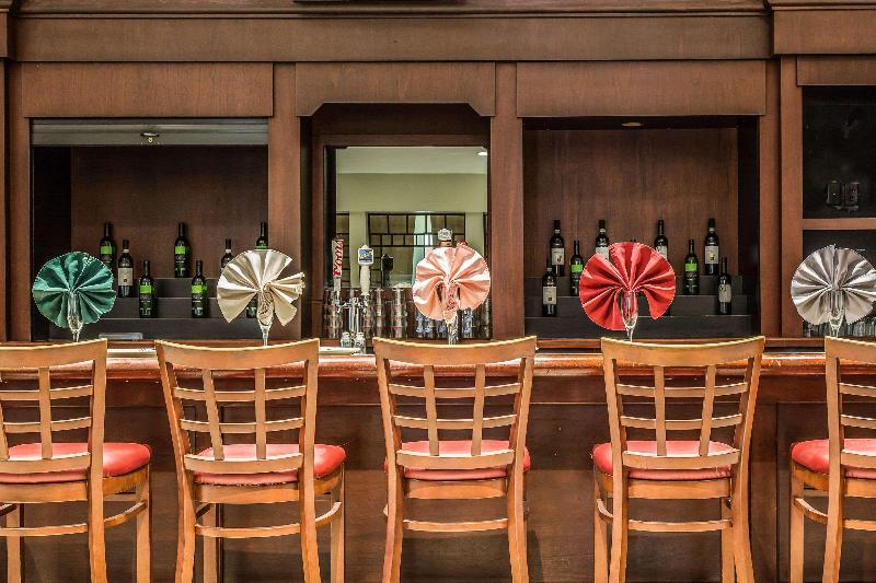 Regency Inn And Suites New London - Mystic image