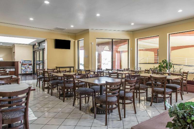 Regency Inn And Suites New London - Mystic image