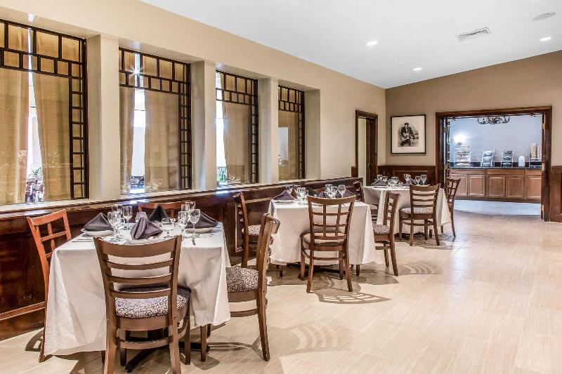Regency Inn And Suites New London - Mystic image