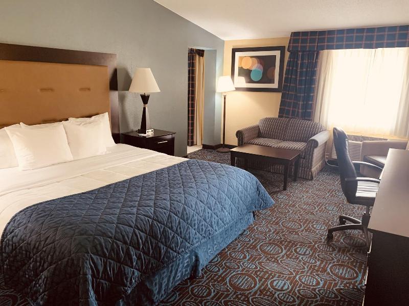 Regency Inn And Suites New London - Mystic image