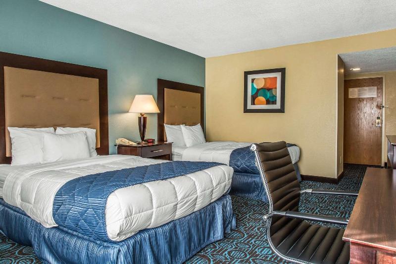 Regency Inn And Suites New London - Mystic image