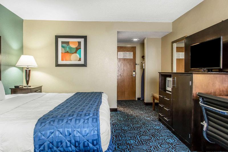 Regency Inn And Suites New London - Mystic image