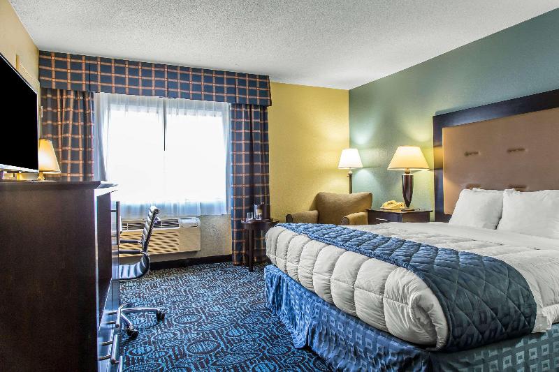 Regency Inn And Suites New London - Mystic image