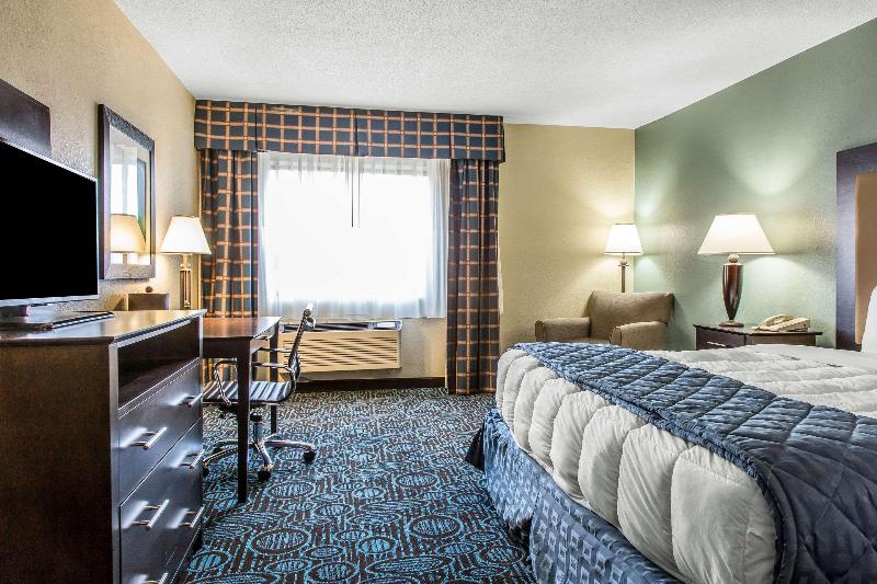 Regency Inn And Suites New London - Mystic image